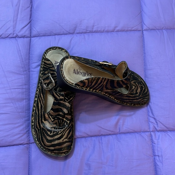 ALEGRIA Tiger print shoes clogs size 10 (40) - Picture 2 of 8